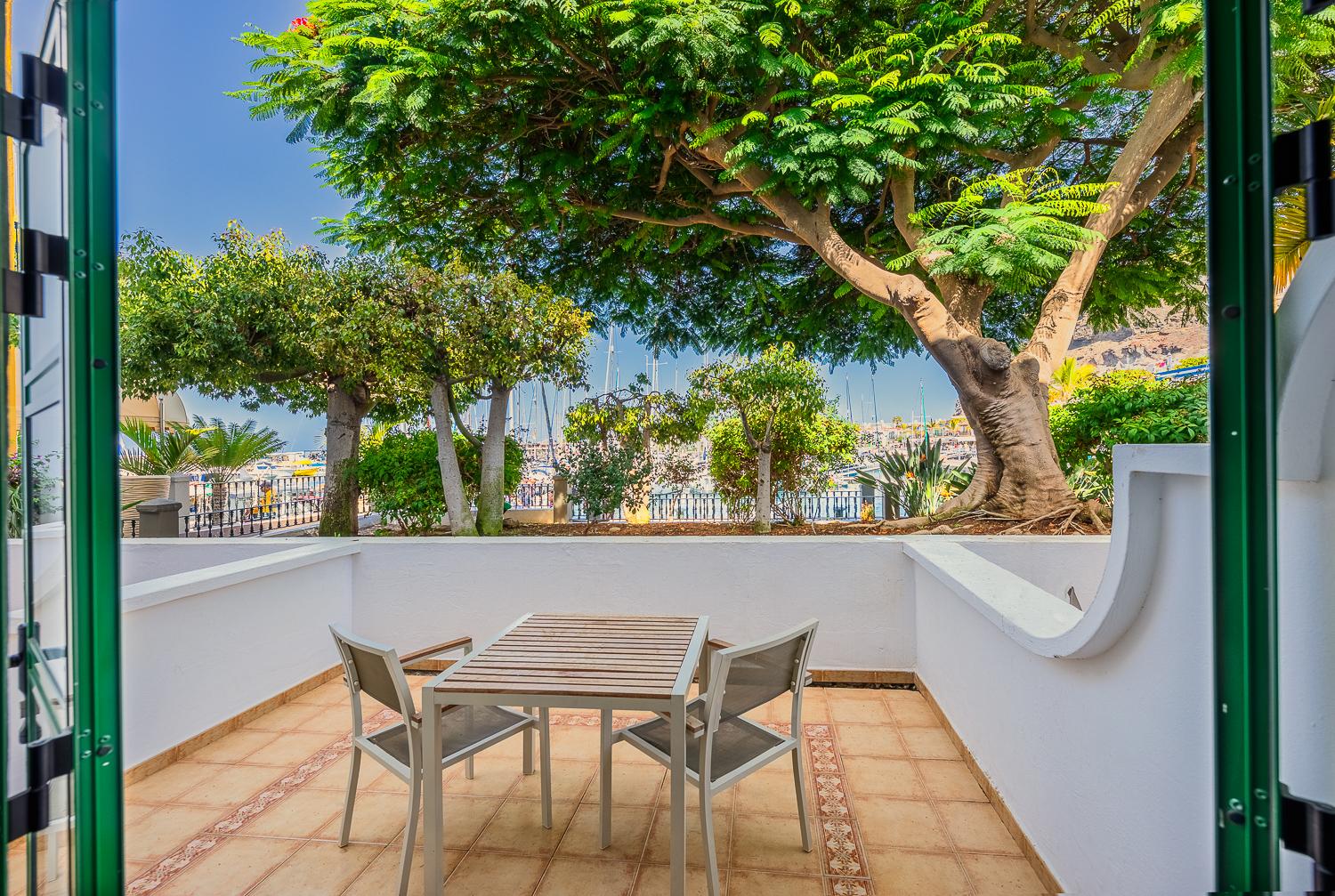 Livvo Hotel 4*