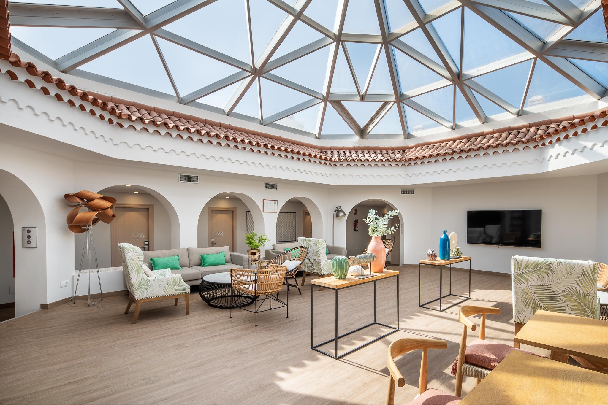 Livvo Hotel